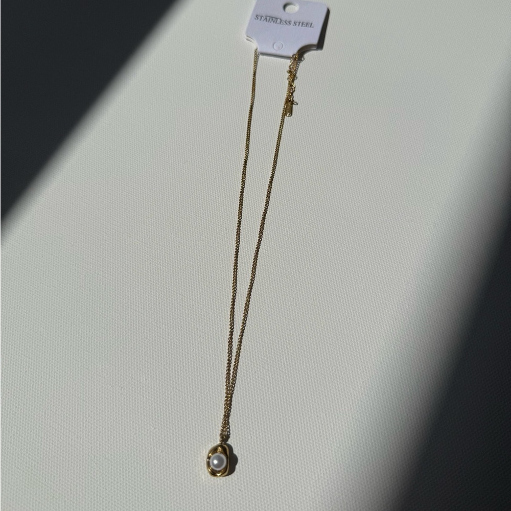 Pearl Necklace 18K Gold Stainless Steel Retro
Stainless Steel Necklace - Picture 7 of 10